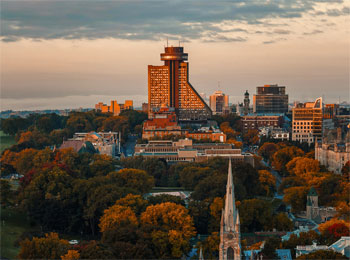 Hotel Le Concorde in the fall.