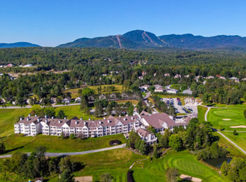 Aerial view of the hotel and its golf course.